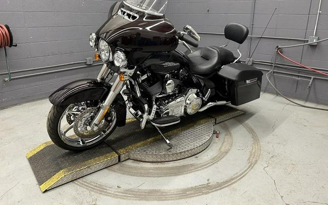 2014 Harley-Davidson® FLHXS - Street Glide® Special