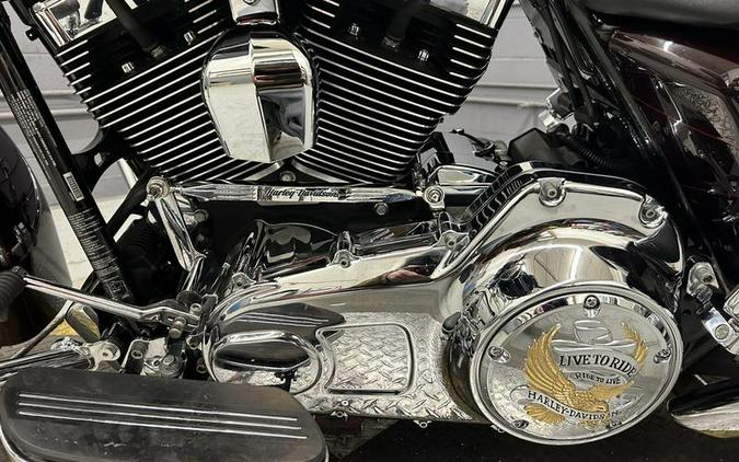 2014 Harley-Davidson® FLHXS - Street Glide® Special