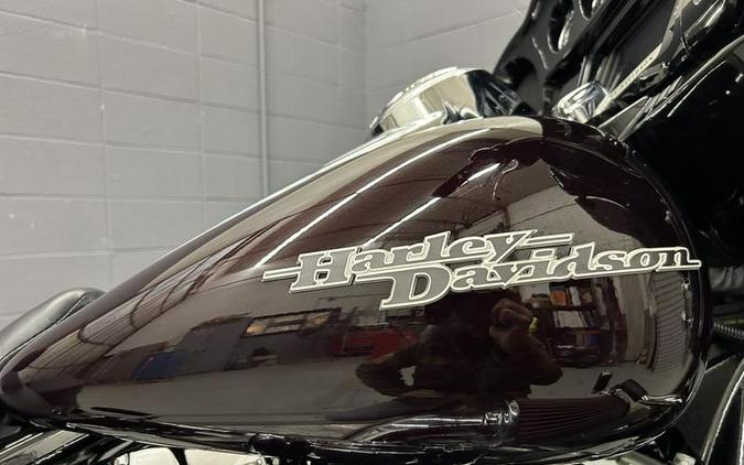 2014 Harley-Davidson® FLHXS - Street Glide® Special