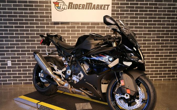 2027 BMW S 1000 RR