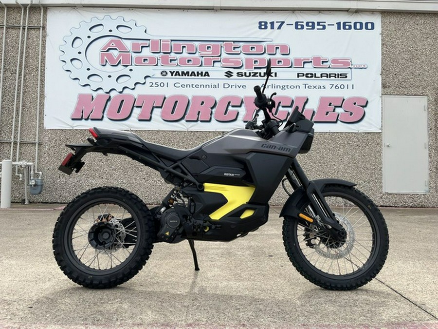 2025 Can-Am Origin Carbon Black