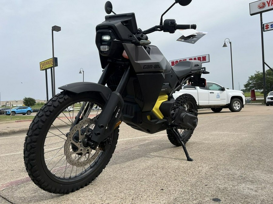 2025 Can-Am Origin Carbon Black