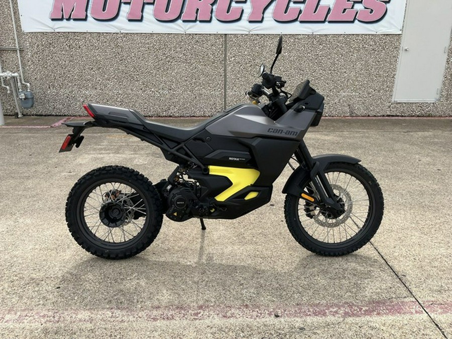 2025 Can-Am Origin Carbon Black