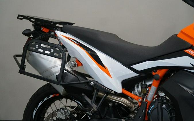 2021 KTM Adventure 890 R