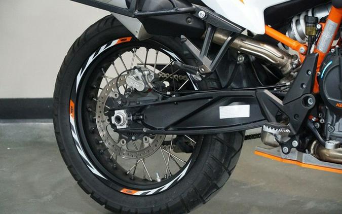 2021 KTM Adventure 890 R