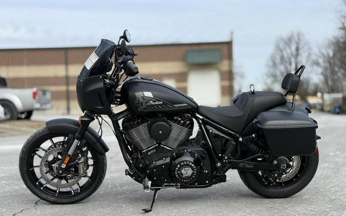 2025 Indian Motorcycle® Sport Chief RT Black Smoke