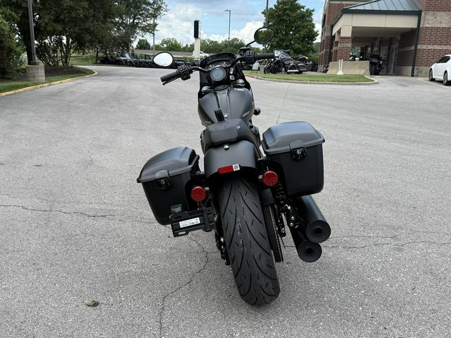 2025 Indian Motorcycle® Sport Chief RT Black Smoke
