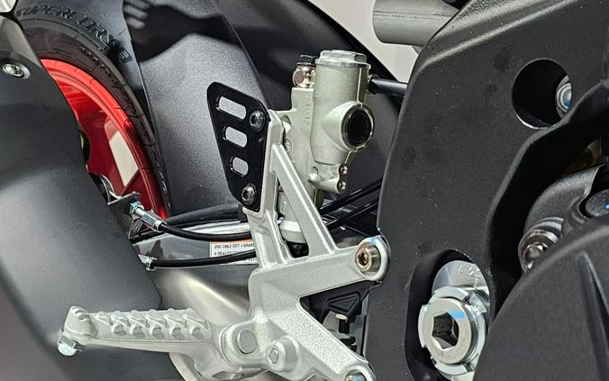 2027 Aprilia RSV4 1100