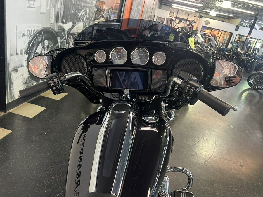 2021 Harley-Davidson Street Glide Special Black Jack Metallic FLHXS