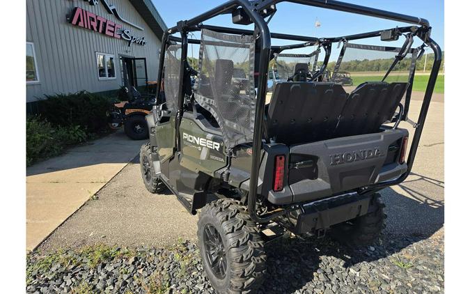 2025 Honda Pioneer 1000-5 Deluxe