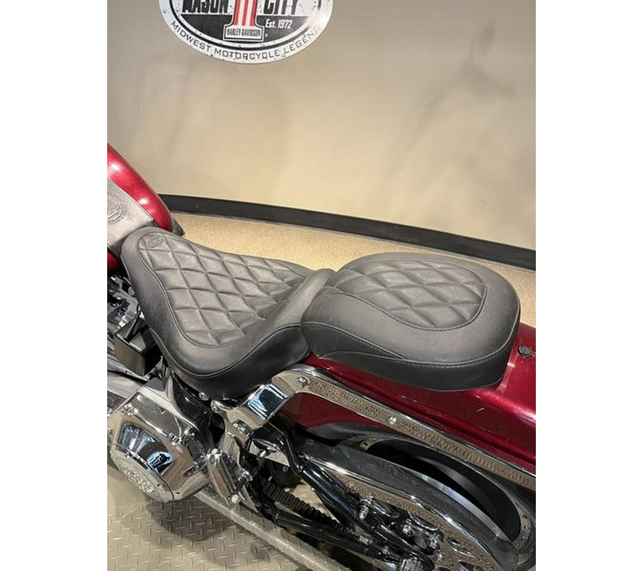 2001 Harley-Davidson® FXST - Softail® Standard