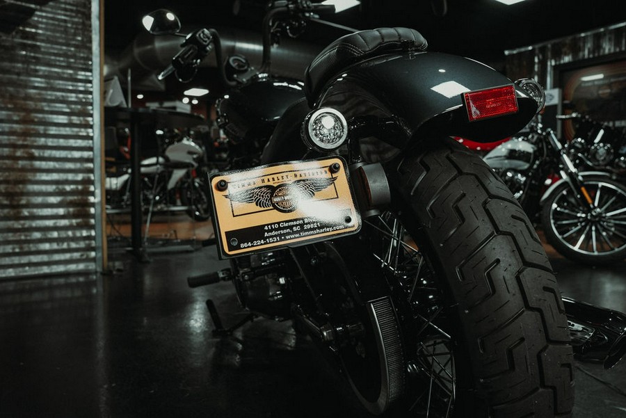 2025 Harley-Davidson® FXBB - Street Bob®