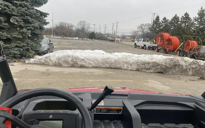 2025 Can-Am Defender MAX DPS HD10