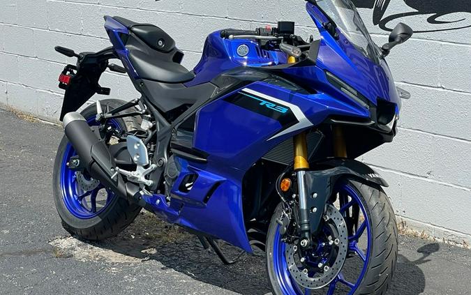 2025 Yamaha YZFR3 R3