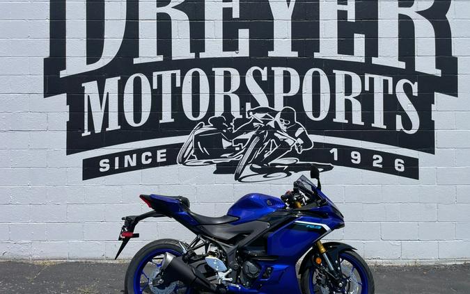 2025 Yamaha YZFR3 R3
