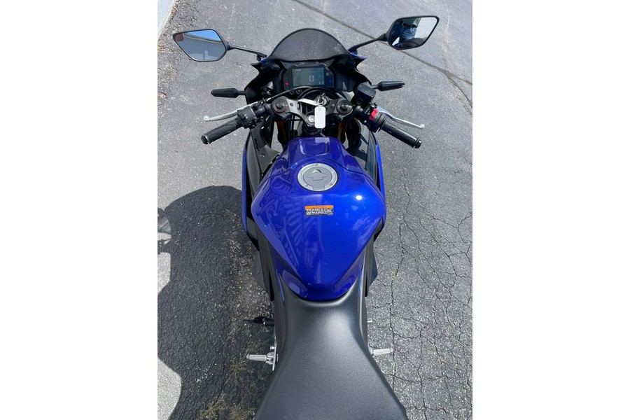 2025 Yamaha YZFR3 R3