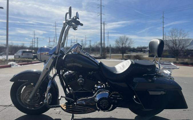 2006 Harley-Davidson® Road King Custom FLHRSI BLACK PEARL 620178
