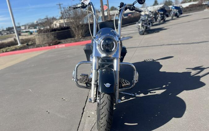 2006 Harley-Davidson® Road King Custom FLHRSI BLACK PEARL 620178