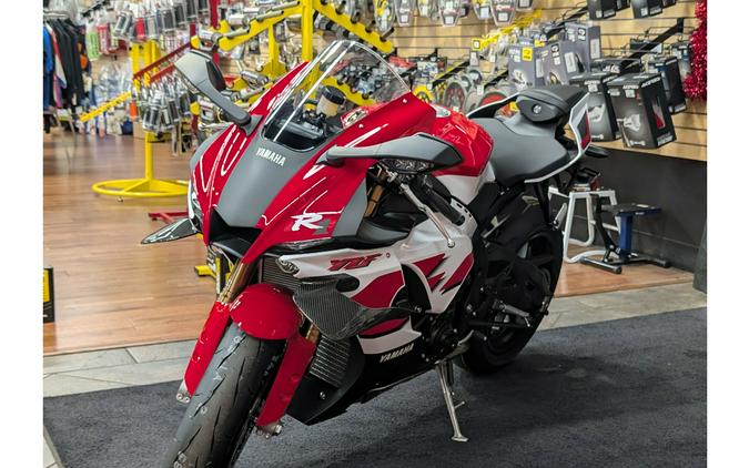 2026 YZF-R1 - Yamaha