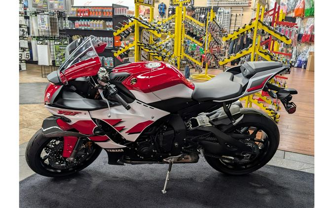 2026 YZF-R1 - Yamaha
