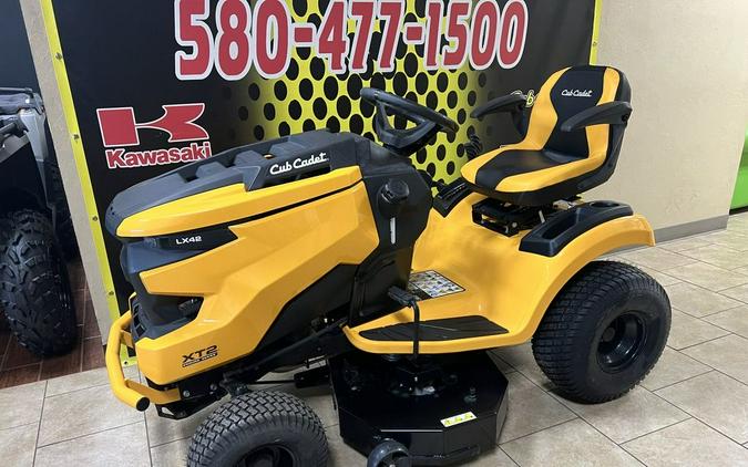 2023 Cub Cadet® Lawn & Garden Tractors XT2 LX42