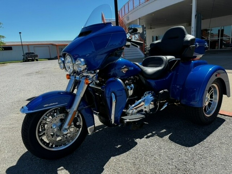 2024 Harley-Davidson Tri Glide Ultra Blue Burst