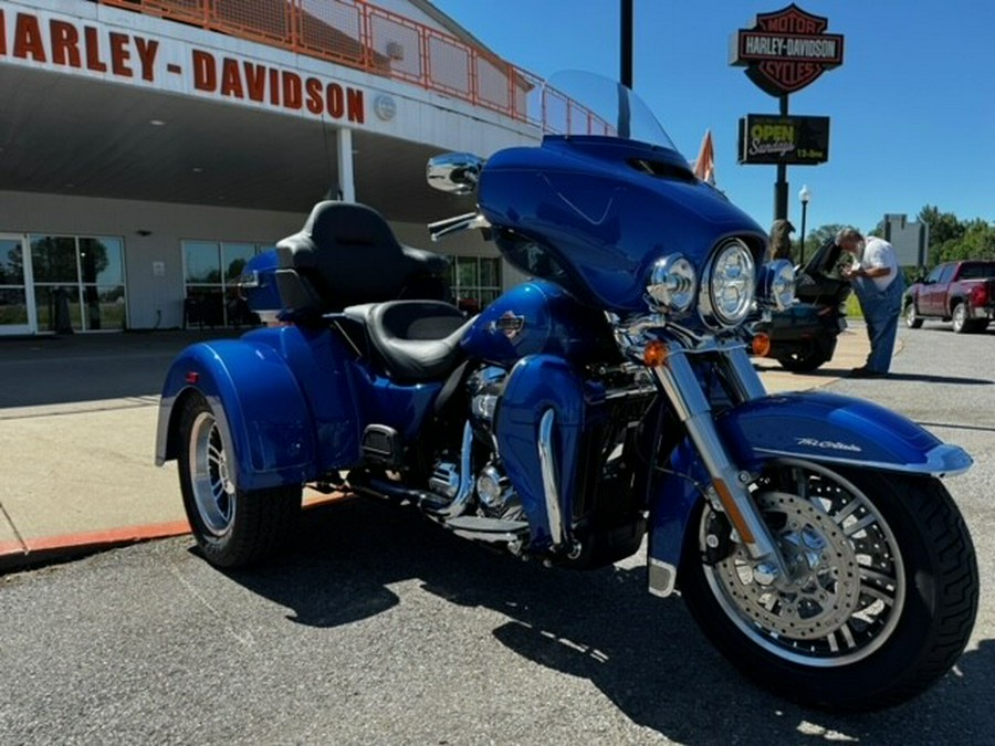 2024 Harley-Davidson Tri Glide Ultra Blue Burst