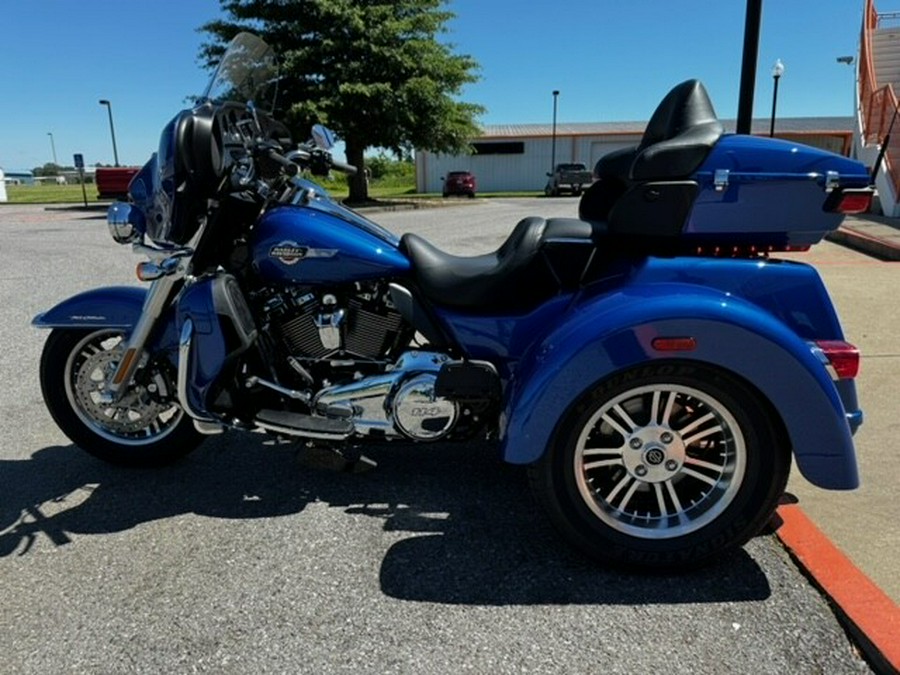 2024 Harley-Davidson Tri Glide Ultra Blue Burst