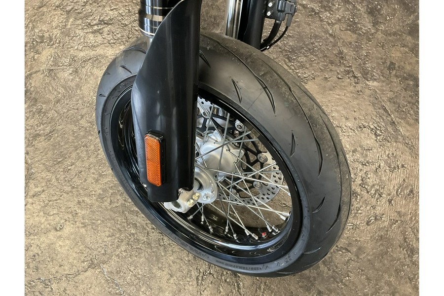 2025 Suzuki DR-Z 4SM Base