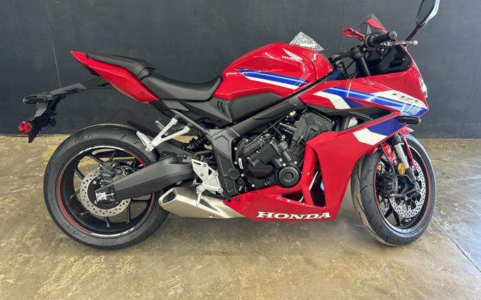 2026 Honda CBR650R E-Clutch