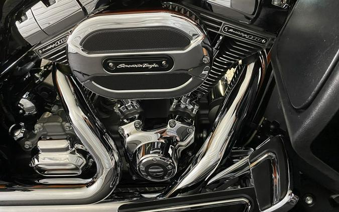 2015 Harley-Davidson® FLHXSE - CVO™ Street Glide®