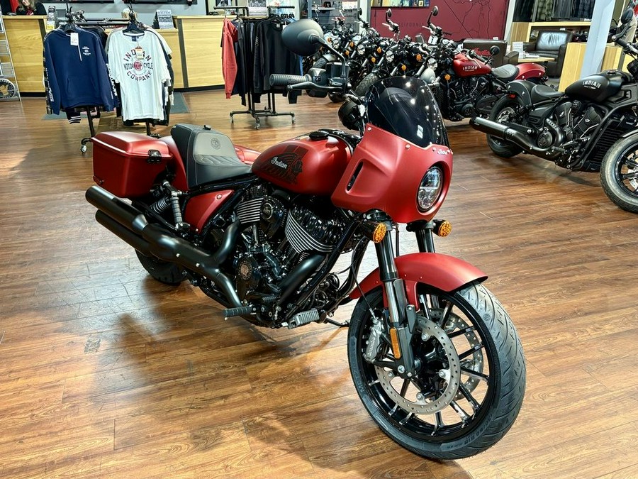 2025 Indian Motorcycle® Sport Chief RT Sunset Red Smoke