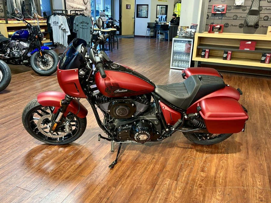 2025 Indian Motorcycle® Sport Chief RT Sunset Red Smoke