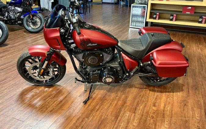 2025 Indian Motorcycle® Sport Chief RT Sunset Red Smoke