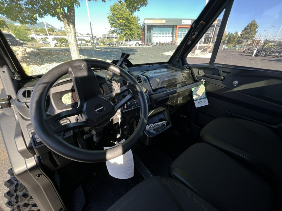 2025 Can-Am Defender Limited HD10