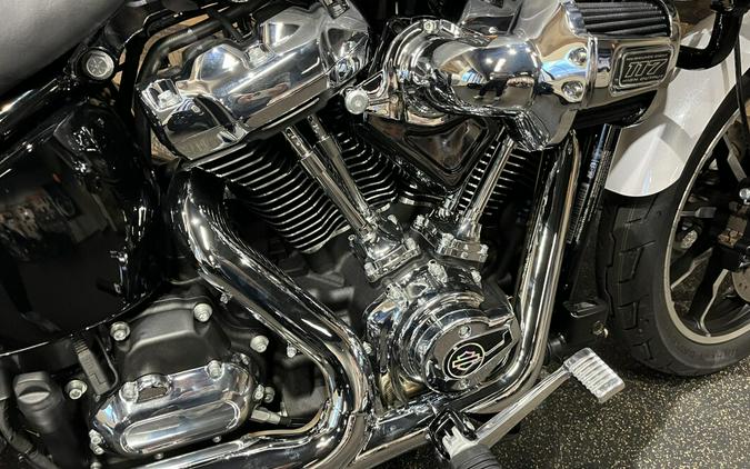 2026 Harley-Davidson® Low Rider® ST White Onyx Pearl - Chrome FXLRS