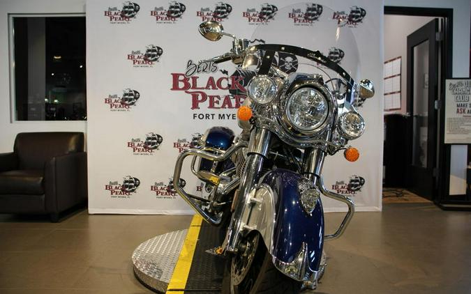 2017 Indian Motorcycle® Springfield™ Blue Sapphire Over Star Silver