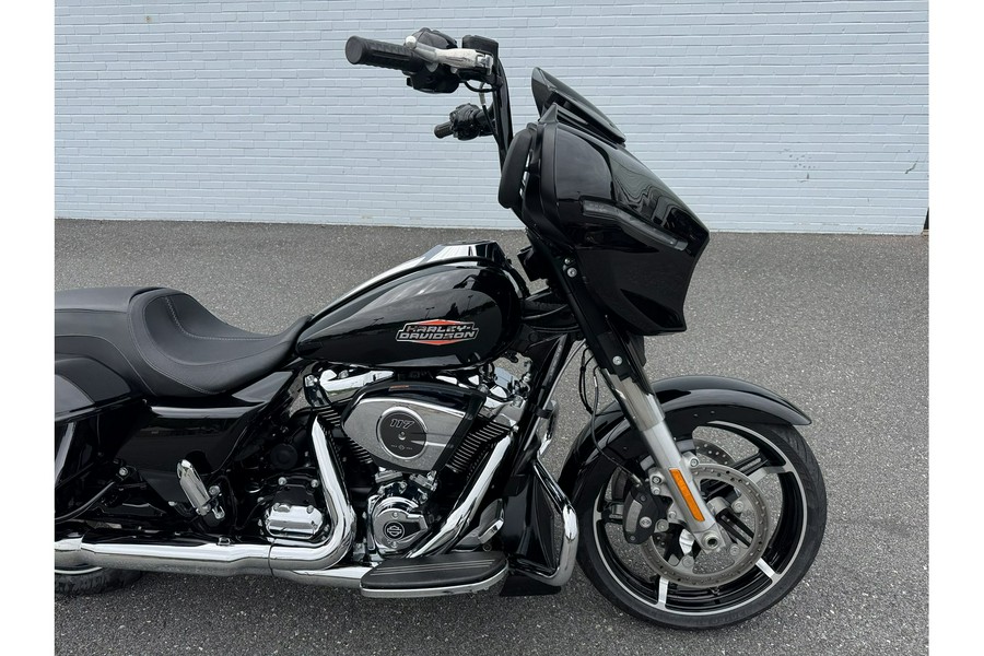 2024 STREET GLIDE - Harley-Davidson®