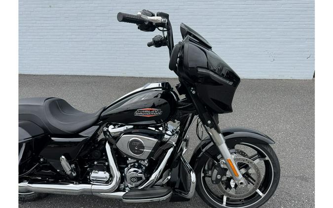 2024 STREET GLIDE - Harley-Davidson®
