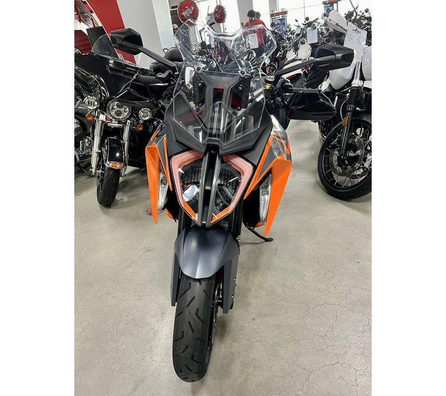 2023 KTM 1290 Super Duke GT