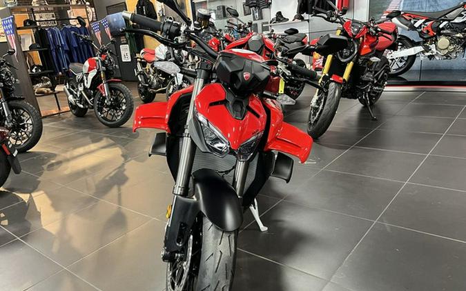 2025 Ducati Streetfighter V4 Ducati Red
