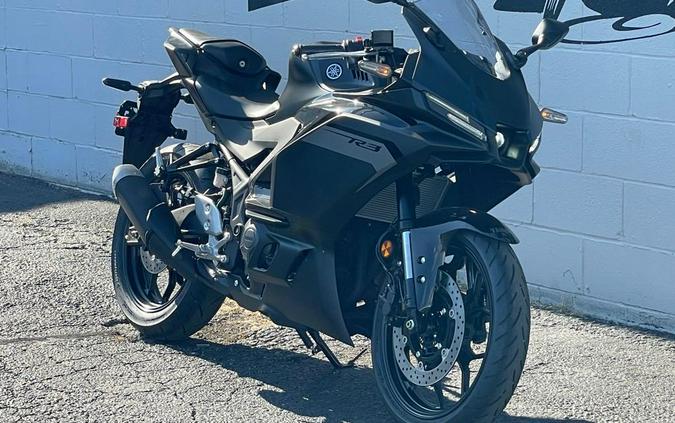 2025 Yamaha YZFR3 R3