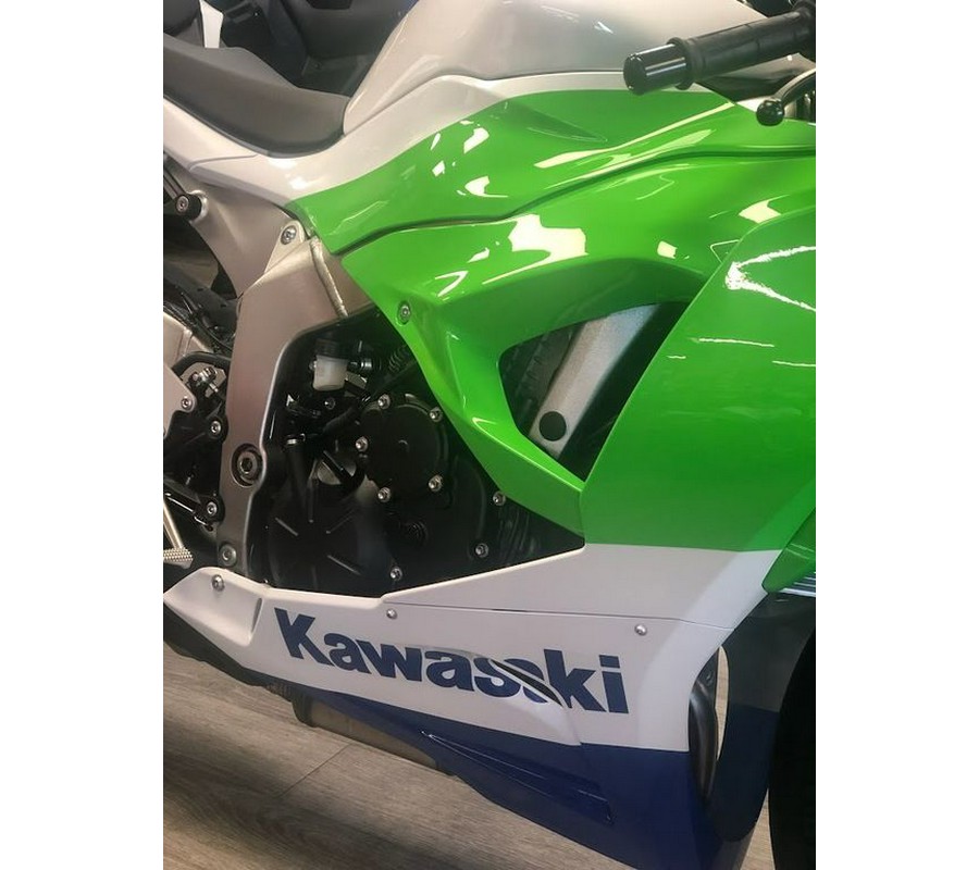 2024 Kawasaki Ninja® ZX™-6R 40th Anniversary Edition ABS