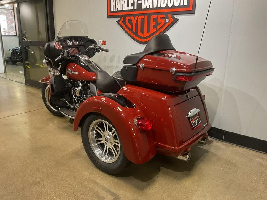 2024 Harley-Davidson® FLHTCUTG - Tri Glide® Ultra