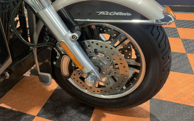 USED 2018 HARLEY-DAVIDSON TRI-GLIDE ULTRA FLHTCUTG FOR SALE NEAR LAKEVILLE, MN