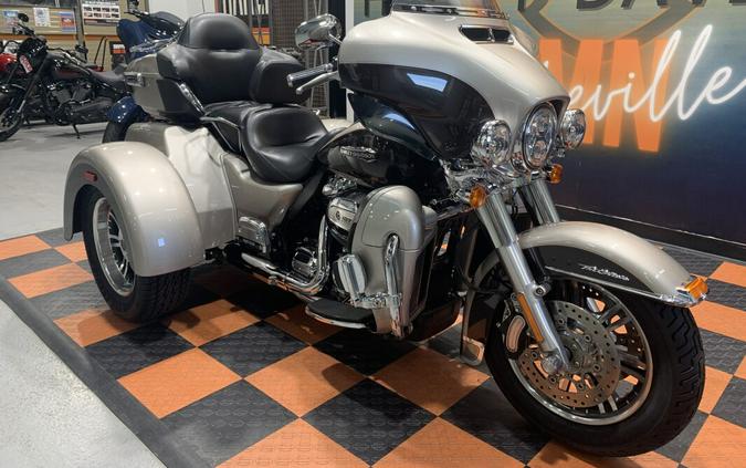 USED 2018 HARLEY-DAVIDSON TRI-GLIDE ULTRA FLHTCUTG FOR SALE NEAR LAKEVILLE, MN