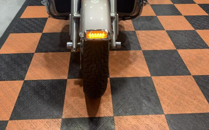 USED 2018 HARLEY-DAVIDSON TRI-GLIDE ULTRA FLHTCUTG FOR SALE NEAR LAKEVILLE, MN