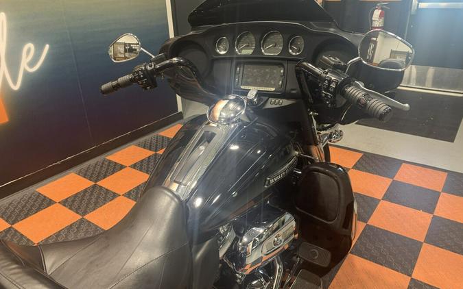 USED 2018 HARLEY-DAVIDSON TRI-GLIDE ULTRA FLHTCUTG FOR SALE NEAR LAKEVILLE, MN