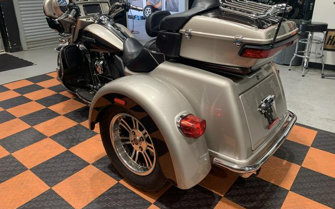 USED 2018 HARLEY-DAVIDSON TRI-GLIDE ULTRA FLHTCUTG FOR SALE NEAR LAKEVILLE, MN