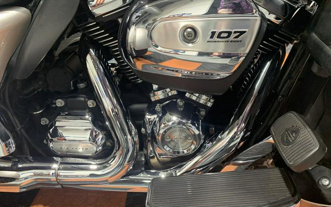 USED 2018 HARLEY-DAVIDSON TRI-GLIDE ULTRA FLHTCUTG FOR SALE NEAR LAKEVILLE, MN